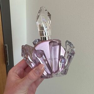 Ariana Grande REM Cherry Eclipse 1.7oz